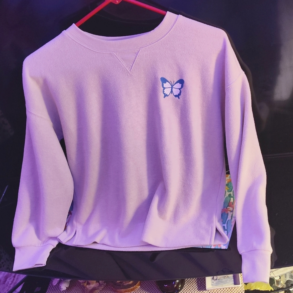 An Old Navy Pink With knitted Butterfly emblem. Its A Beautiful&Comfy:Pullover